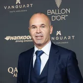 De ce a picat „afacerea Iniesta”  Erau pregătiți să-l prezinte oficial, dar   nu a mai semnat!  Ce nu i-a convenit legendei Barcelonei