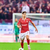 Căderea lui Musi    De la   titularul U21 incontestabil  al lui Dinamo, la postura de rezervă » Cine l-a înlocuit în primul „11” cu CFR