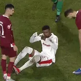 Probleme pentru Dinamo     FOTO.    Kennedy Boateng  a acuzat probleme medicale în meciul cu CFR » Ce s-a întâmplat