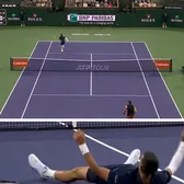Djokovic, ce show!    FOTO+VIDEO.  Sârbul a oferit   faza anului la Indian Wells,  dar s-a confruntat cu probleme serioase » Ce a pățit