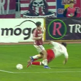 „Oriunde pe teren era fault!”    VIDEO+FOTO.  Verdictul specialistului la faza care a întors soarta derby-ului   Rapid - Dinamo:  „Trebuie s-o spunem!”