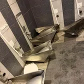 „Civilizații Clujului...”     FOTO.  Fanii CFR-ului   au făcut prăpăd  pe stadion, la derby-ul pierdut cu Universitatea