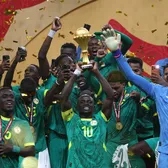„Va fi Al Treilea Război Mondial”    Senegalezii, furioși  după ce li s-a retras Cupa Africii: „CAF e coruptă. Trofeul rămâne aici”