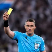 Meci greu pentru Kovacs    FOTO.  Arbitrul român a acordat   9 „galbene” și două penalty-uri  în AS Roma - Bologna » Moment tensionat cu antrenorul oaspeților