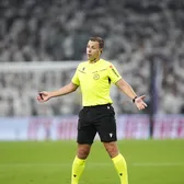 Confuzie totală pe Camp Nou     Arbitrul, nevoit să oprească meciul Barcelona - Rayo Vallecano  și să ceară crainicului să facă un anunț