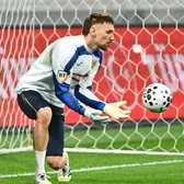 Radu e bine!  Detaliul observat de   GOLAZO.ro  la antrenamentul oficial:   ce a făcut Lucescu  imediat după ce a intrat pe teren