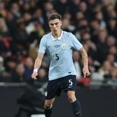 Amical cu scandal     VIDEO.  A primit două cartonașe galbene, dar   nu a fost eliminat.  Explicațiile bizare ale arbitrului: „Inventează pe parcurs”