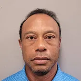 Tiger Woods, 8 ore în arest  Legendarul sportiv   a refuzat  testarea antidrog, după ce s-a răstunat cu mașina. Reacția lui Donald Trump