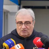 „De ce mă țineți aici?”  Stoichiță spune că   naționala e mai presus  decât sănătatea pentru Mircea Lucescu: „Vrea să vină înapoi”