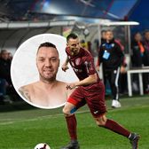 De la fotbal, la lupte în cușcă   Fostul campion al României se va bate în   gala RXF  » Cine e adversarul său