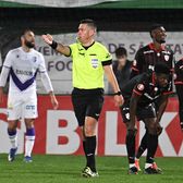 „N-aș fi dat niciodată penalty!”    Reacție acidă  după decizia din FC Argeș - Dinamo: „Asta ne îndepărtează de fotbalul mare”