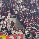 Conflict violent pe Giulești     VIDEO+FOTO:   Rapidiștii, înjurați de propriii suporteri după eșecul cu U Cluj. Un jucător,   lovit cu bățul de la tobă!