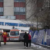 „Nu se poate!”   Șocat de felul în care arată Spitalul Universitar, unde e internat   Mircea Lucescu:  „Bine că facem tot felul de tâmpenii cu banii, dar spitale nu facem”