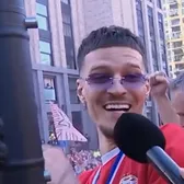 „N-am văzut așa ceva în viața mea!”    VIDEO+FOTO.   Toți jucătorii lui PSV în tricoul lui   Dennis Man!  Paradă cu zeci de mii de fani pe străzile din Eindhoven