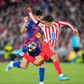 Ce eroare, Kovacs!    Arbitrul a dat „galben” la fault de eliminare  în Barcelona - Atletico. Salvat de VAR!
