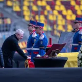 Șumudică, sfâșiat de durere    FOTO+VIDEO.    A plâns în hohote  la căpătâiul lui Mircea Lucescu: „Mi-ai schimbat destinul” » Marele său regret