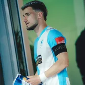 Doliu pentru Il Luce  Vlad Dragomir a purtat o   banderolă specială   la primul meci după decesul lui Mircea Lucescu 