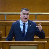 „Am simțit furie”  Oamenii politici prezenți la priveghiul lui Mircea Lucescu, criticați: „În restul zilelor din an se pun   de-a curmezișul sportului”