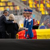 Lucescu va fi înmormântat azi    FOTO.  Participarea e limitată la   familie și apropiați.  Cortegiul a plecat spre Cimitirul Bellu » Detalii de ultimă oră