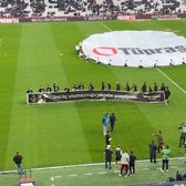 „Campionul secolului”    VIDEO+FOTO:    Beșiktaș  l-a omagiat superb pe Mircea Lucescu, la meciul cu Antalyaspor