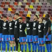 Omagiu cu dificultăți tehnice    FOTO.   Mircea Lucescu, comemorat pe Arenă:   tabela  a creat din nou probleme