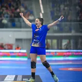 România, victorie fără emoții   „Tricolorele” au câștigat în Polonia și s-au calificat în   Final Four-ul EHF Euro Cup