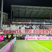 „Credință, nu audiență”    Protestul  dinamoviștilor la meciul cu CFR Cluj: doar 180 de fani prezenți în peluza oaspete