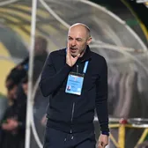 „Nu ne mai prezentăm la joc”   Bogdan Andone,   nemulțumit de jucătorii săi, dar și de arbitraj  după înfrângerea cu CFR: „Nu comentez mai mult”