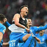 Jocul stoperilor și al unui portar  Numai fundașii puteau marca în semifinala Dinamo - Craiova.   Rus s-a bucurat la final.  L-a ajutat Popescu, erou la 11 metri