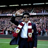 Michael Jackson, la Burnley!    FOTO:    Cascadă de meme-uri:  „Thriller”, „Smooth Criminal” sau presing agresiv?