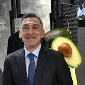 „Eu am mâncat un avocado”😅  Ilie Dumitrescu   a „stricat” petrecerea românească  de 1 Mai. Râsete în studio la Digisport