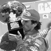 Alex Zanardi a murit  Fostul pilot de Formula 1 avea 59 de ani.   Accidentele  care i-au schimbat viața: „Ne-a oferit puterea de a nu renunța niciodată”