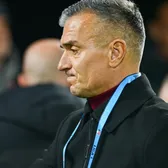 „Nu știu cum pot fi interziși!”    Pancu,  enervat la conferința de presă: „Mi se strigă în cor asta! Știți și dumneavoastră!”