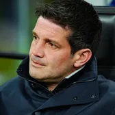 Cristi Chivu, de la Reșița la Milano  Gazzetta dello Sport dezvăluie povestea nespusă despre antrenorul lui Inter:   „Vine, depune o floare, apoi pleacă”