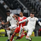 Cauza unui „război” brutal  Vestiarul lui Real Madrid, rupt între două facțiuni. Cazul Valverde - Tchouameni e   imaginea luptei pentru putere. Ce riscă ei!