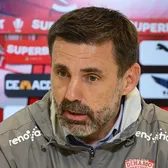 „Îi înțeleg pe suporteri”  Zeljko Kopic a vorbit despre   noua siglă a lui Dinamo  + Probleme la meciul cu FC Argeș