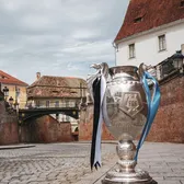 Cupa României a ajuns la Sibiu     FOTO.  Imagini spectaculoase cu trofeul, cu o zi înainte de   finala dintre U Cluj și Craiova
