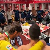 „Made in Romania” s-a auzit din nou    VIDEO.  Jucătorii lui Cristi Chivu   au făcut o horă în vestiar  după ce au câștigat Cupa Italiei
