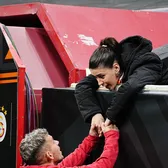 „Am vrut să-i fac rău!”    Starul lui Galatasaray,  atacat de un bărbat obsedat de iubita jucătorului: „Într-un moment de furie, l-am lovit” » Cine l-a salvat