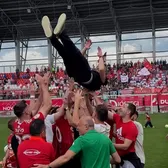 Sărbătoare la Sfântu Gheorghe     VIDEO.  Laszlo Dioszegi a intrat pe teren și a făcut spectacol, după ce   Sepsi a promovat  în Liga 1