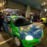 Dacia, vedetă în cursa de 24 de ore    FOTO.  Un Logan e atracția-surpriză de pe   Nurburgring!  Mașina românească împarte circuitul cu Max Verstappen
