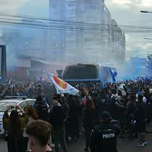 Imagini senzaționale de la Craiova   FOTO+VIDEO. Suporterii olteni   au blocat autocarul  înaintea finalei campionatului!