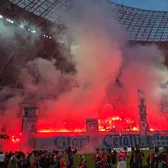 Bănia, în flăcări    VIDEO:     Peluza Nord  a transformat arena alb-albastră într-o cetate la Craiova - U Cluj, finala campionatului