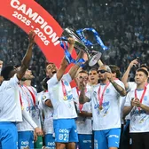 Parada campionilor la Craiova!  VIDEO+FOTO: Reporterii   GOLAZO.ro  sunt în centrul sărbătorii din Bănie » Ce se întâmplă acum în   Piața Mihai Viteazul