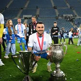 Screciu a ajuns la 7 trofee  După eventul realizat, fundașul Craiovei a urcat în   topul celor mai titrați fotbaliști activi din Liga 1  » Cine domină ierarhia all-time