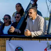 Rio Ferdinand, vizită controversată  Fostul fotbalist, ciricat după ce a apărut alături de un ministru sancționat în trecut că   a încălcat drepturile omului