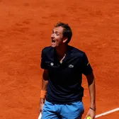 Contre cu soția la Roland Garros     VIDEO.    Daniil Medvedev,  ceartă în timpul meciului » Continuă seria neagră de la Paris