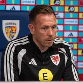 „Am fost invidioși pe voi la Mondial”    Selecționerul galez a vorbit la București  despre Hagi și confruntările din 1992-1993: „Ne-ați rupt sufletul!”