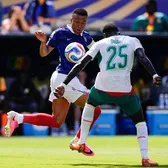 Mbappe e deasupra tuturor    Căpitanul are toate recordurile Franței  după „dubla” de vis la 3-1 cu Senegal. Start de Mondial la înălțime