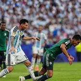 Tratament preferențial pentru Messi?    FOTO.  Faza care a aprins internetul: „Dacă era altcineva,   ar fi fost eliminat!”  » Ce spun specialiștii